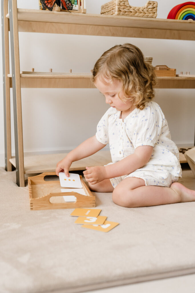 vaiko nuobodulys galimybe kurti kurybiskumas montessori zaislai priemones ugdymas