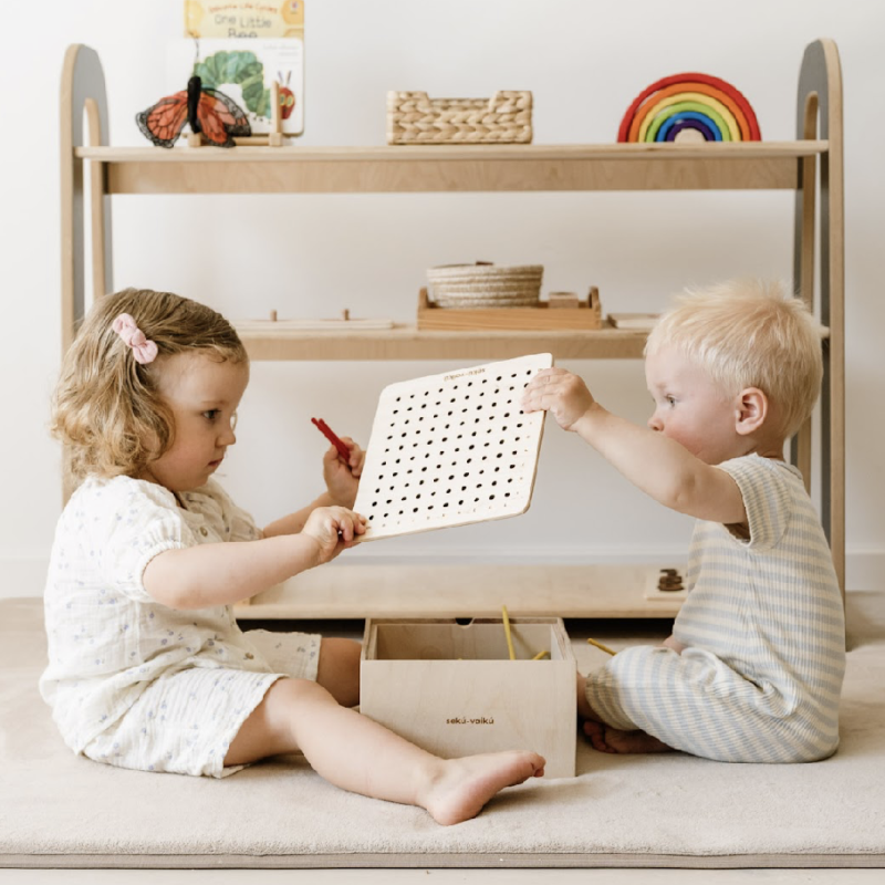 Kaip ismokyti vaikus dalintis ir zaisti kartu Montessori praktikos